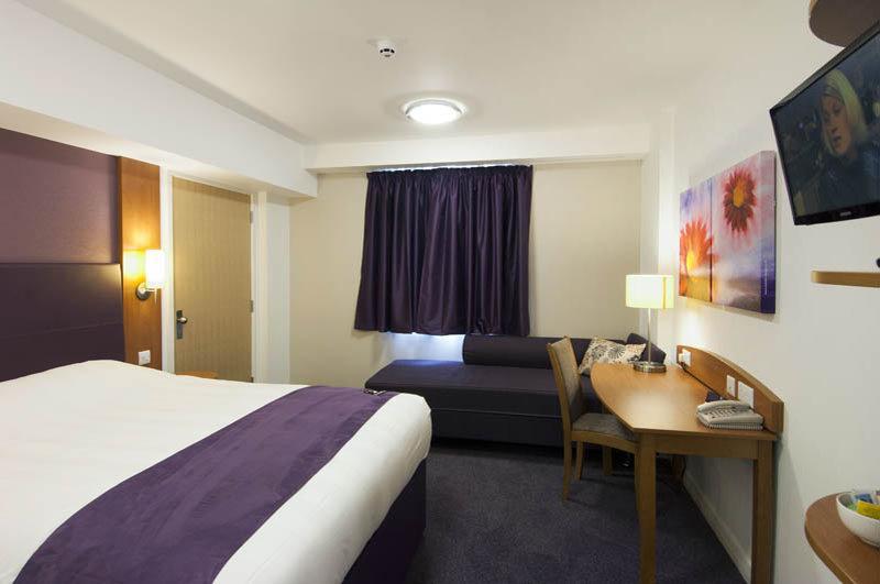 Premier Inn Premier Inn Crewe Nantwich Exteriör bild